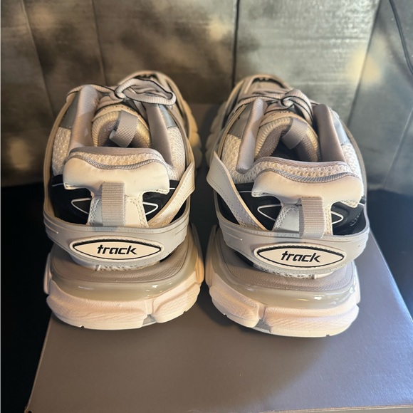 Balenciaga White and Black Sneakers - Picture 2 of 5